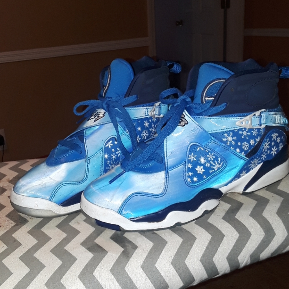 7Y Boys Jordans